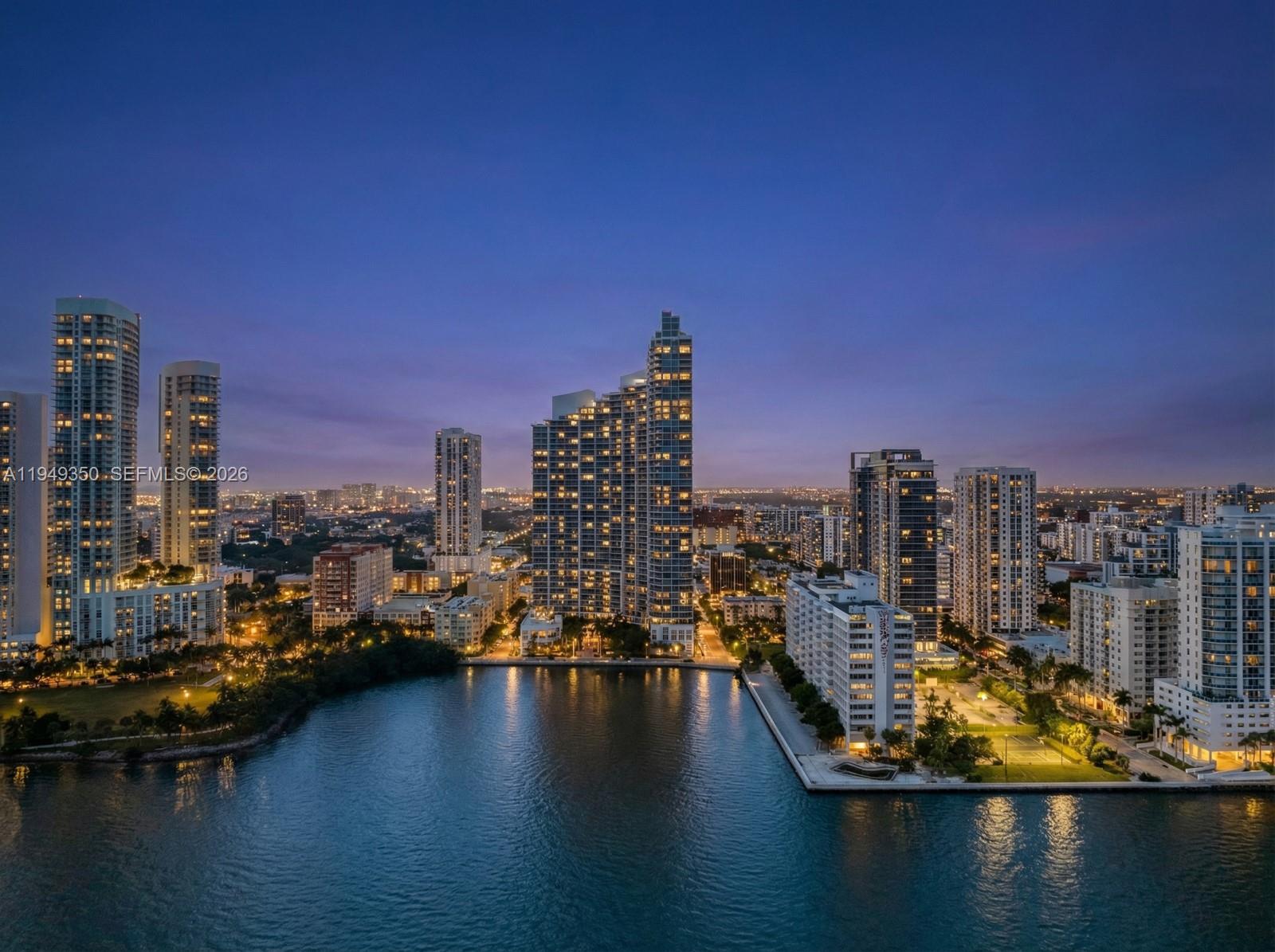 PARAMOUNT BAY CONDO - Residential