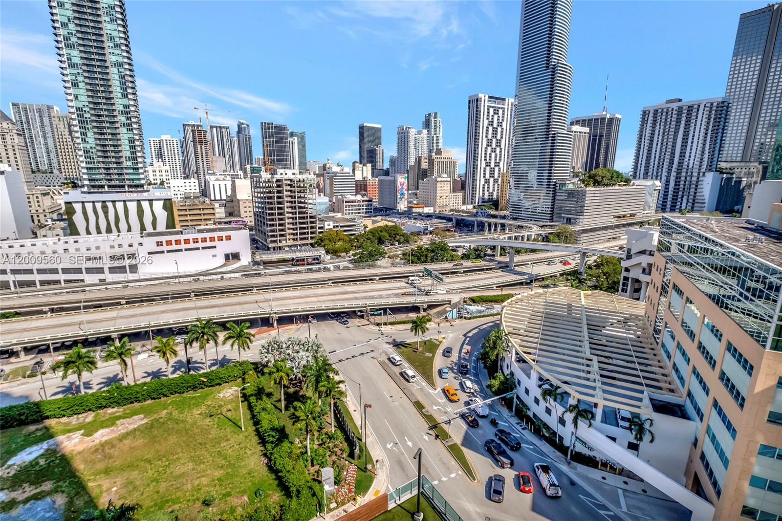 WIND CONDO - Residential