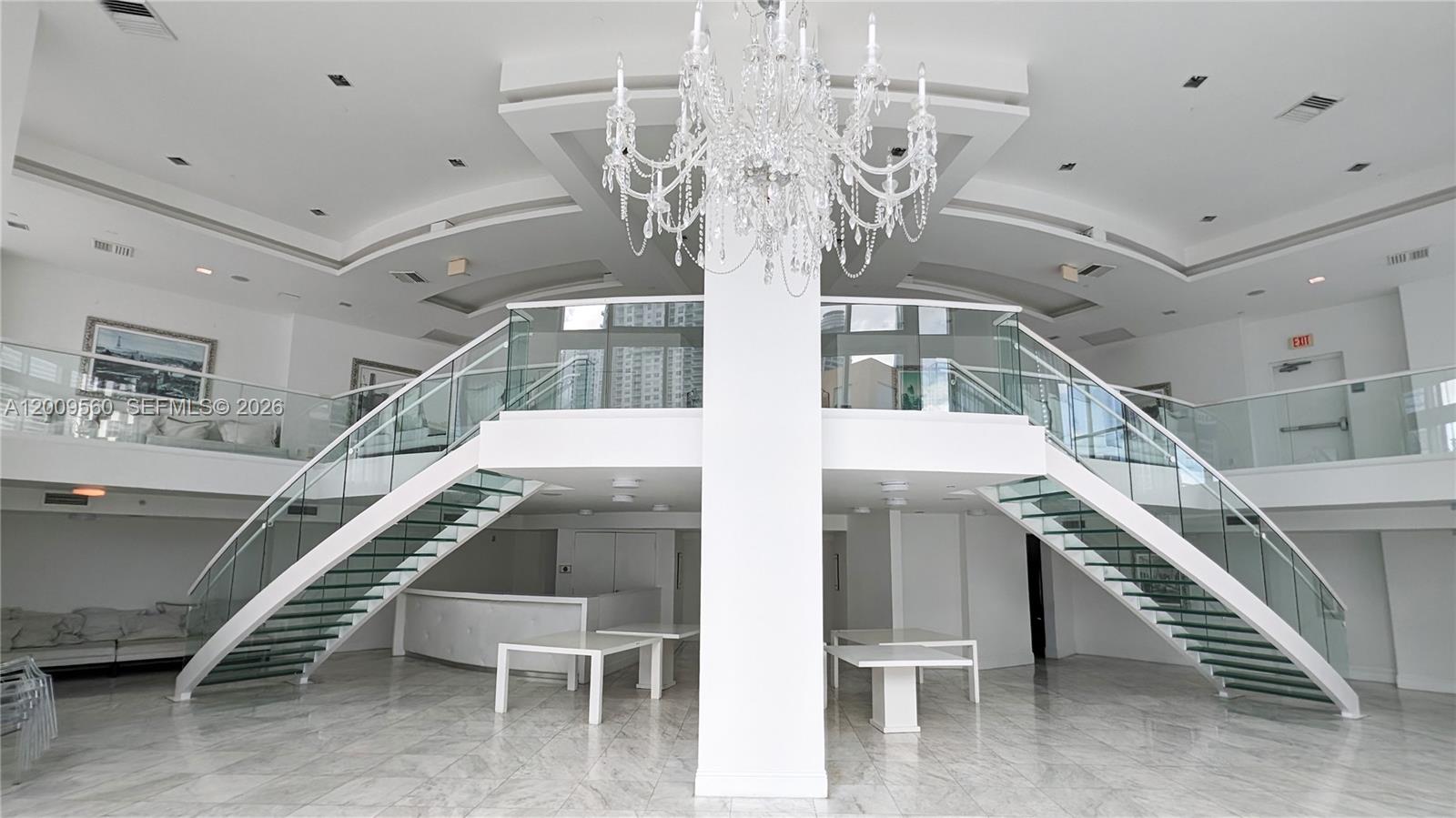 WIND CONDO - Residential