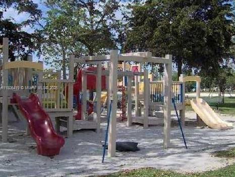 Rental Property at 18965 Nw 62nd Ave 202, Hialeah, Miami-Dade County, Florida - Bedrooms: 2 
Bathrooms: 2  - $2,200 MO.