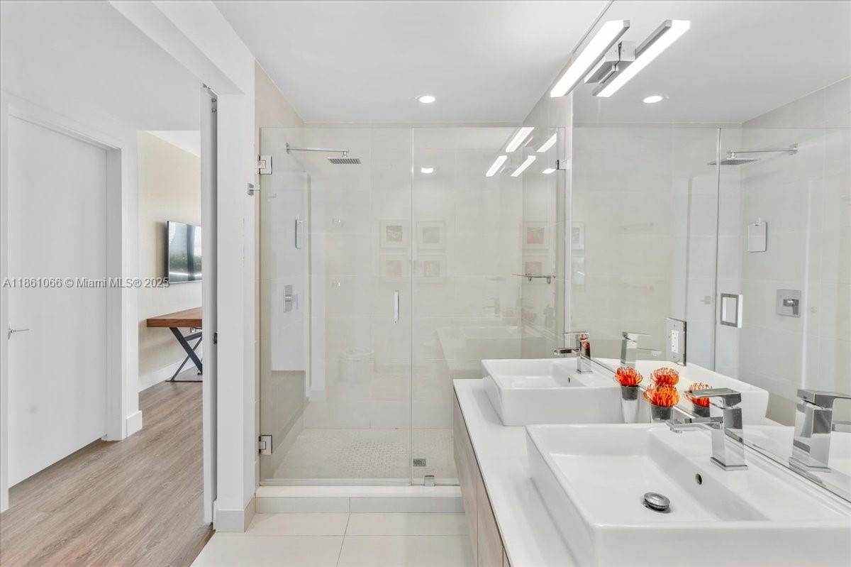 SERENO RESIDENCES CONDO - Residential