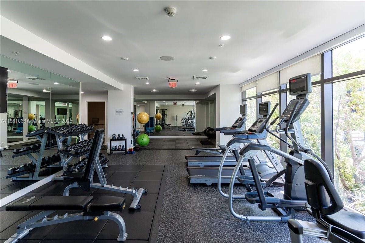 SERENO RESIDENCES CONDO - Residential