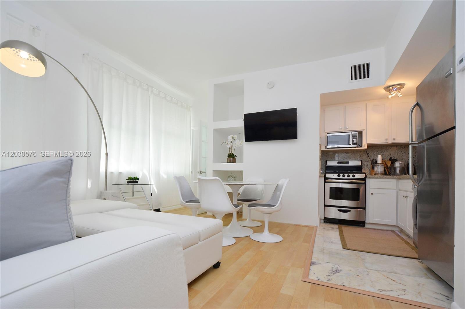 1342 Drexel Ave 105