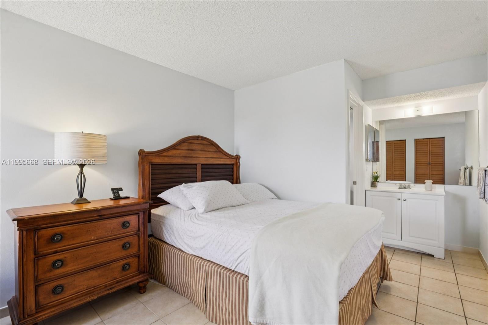 LAKEWOOD VILLAGE - Residential