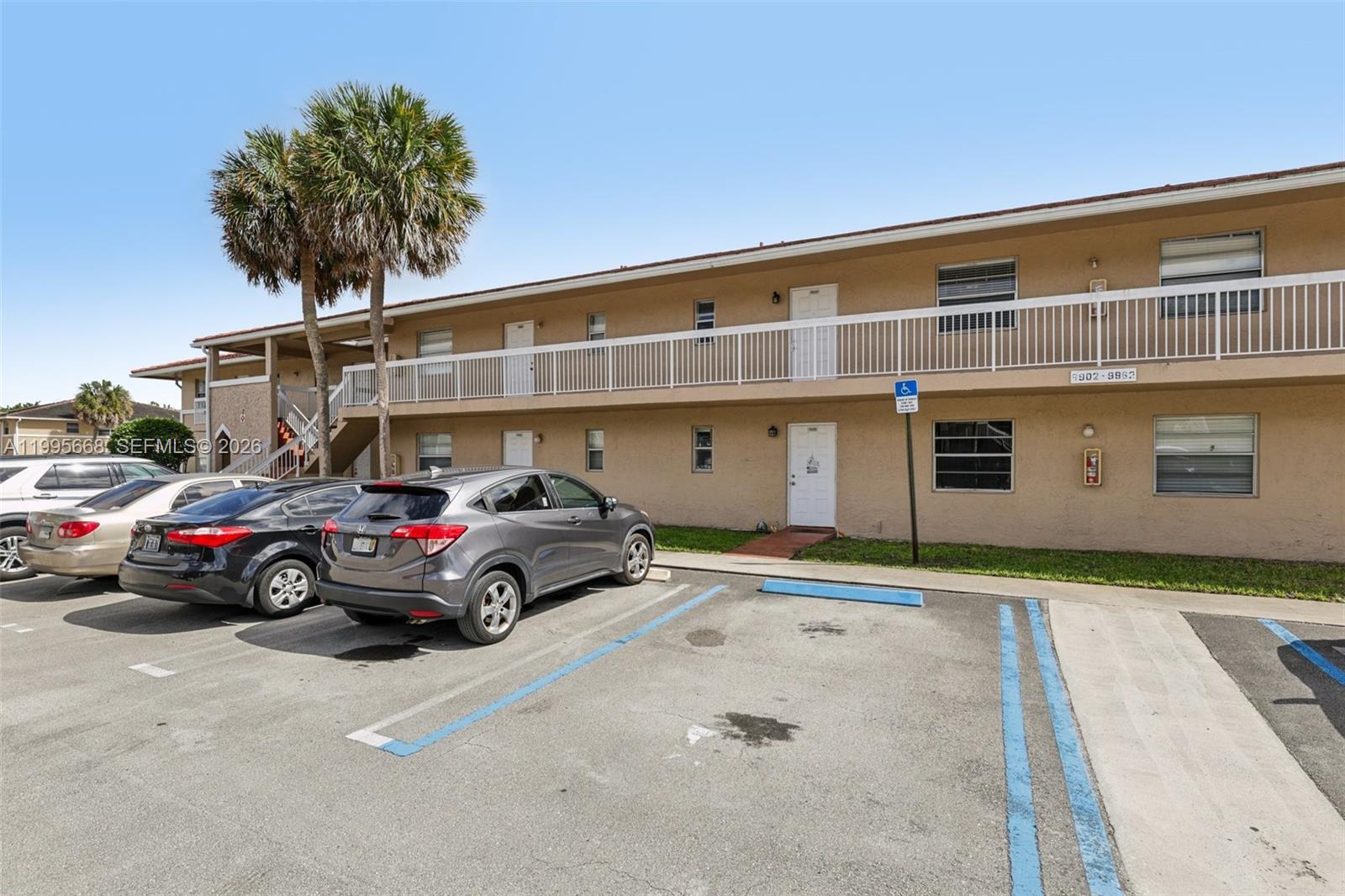 LAKEWOOD VILLAGE - Residential