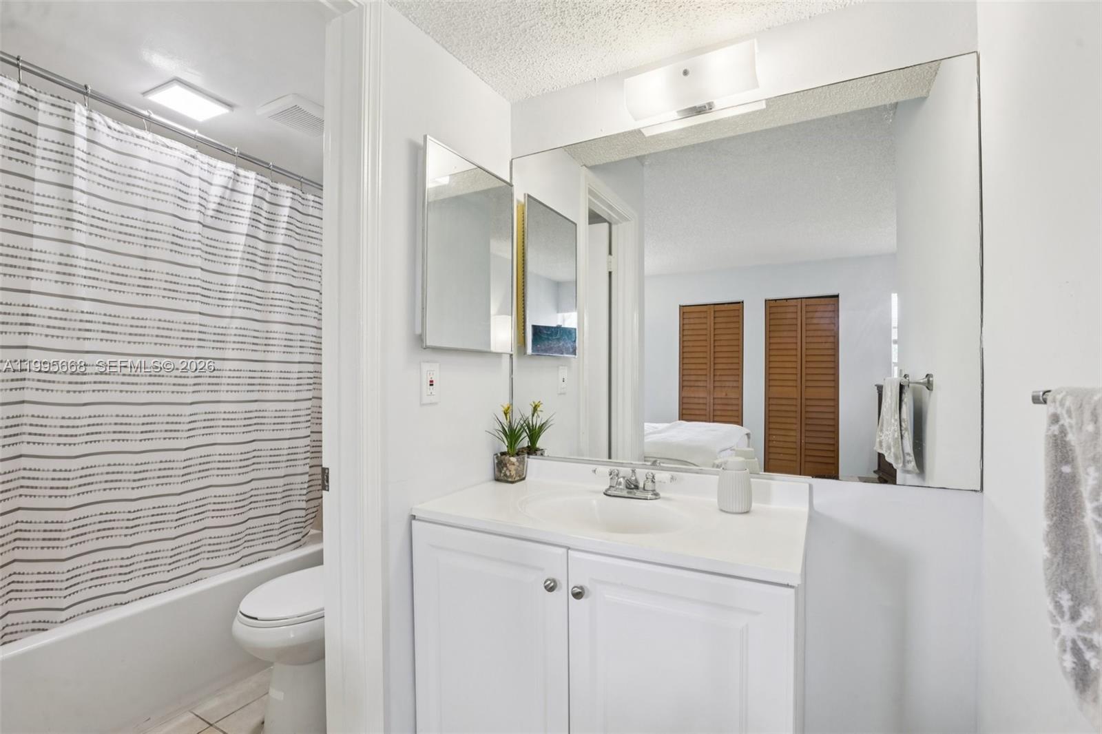 LAKEWOOD VILLAGE - Residential