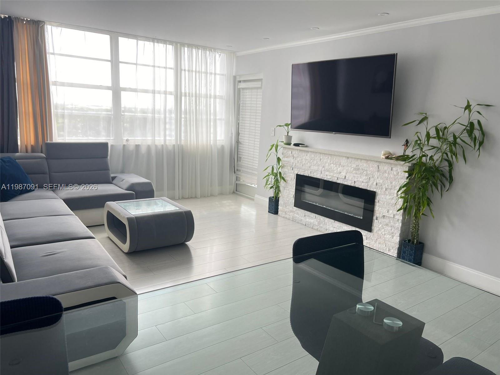 BUCKLEY TOWERS CONDO - EA - Residential