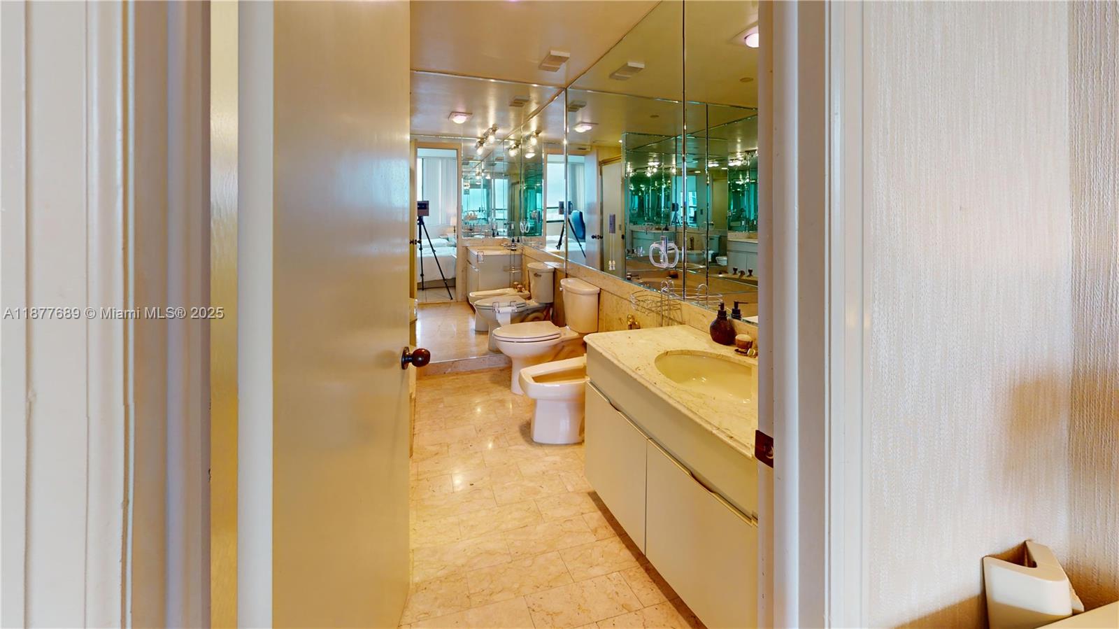 JOCKEY CLUB III CONDO - Residential