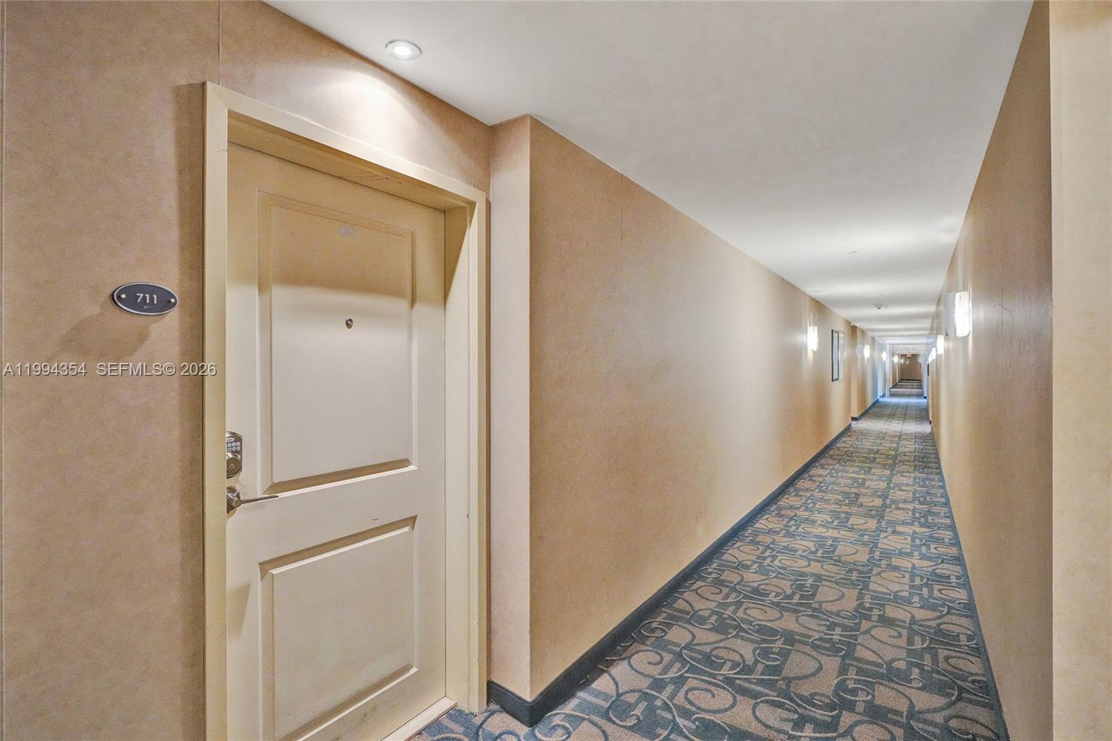 7900 Harbor Island Dr 711