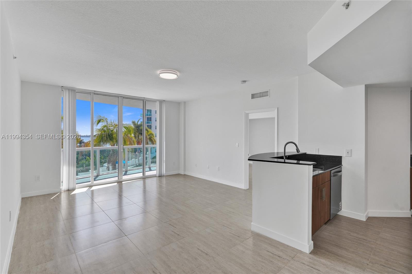 7900 Harbor Island Dr 711