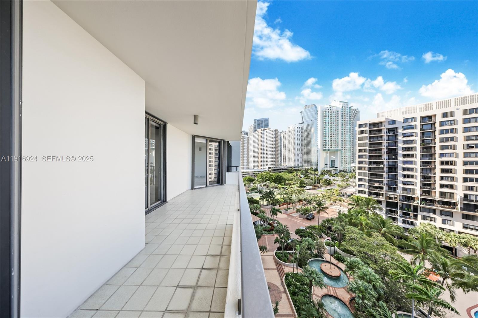 Brickell Key One - Residential
