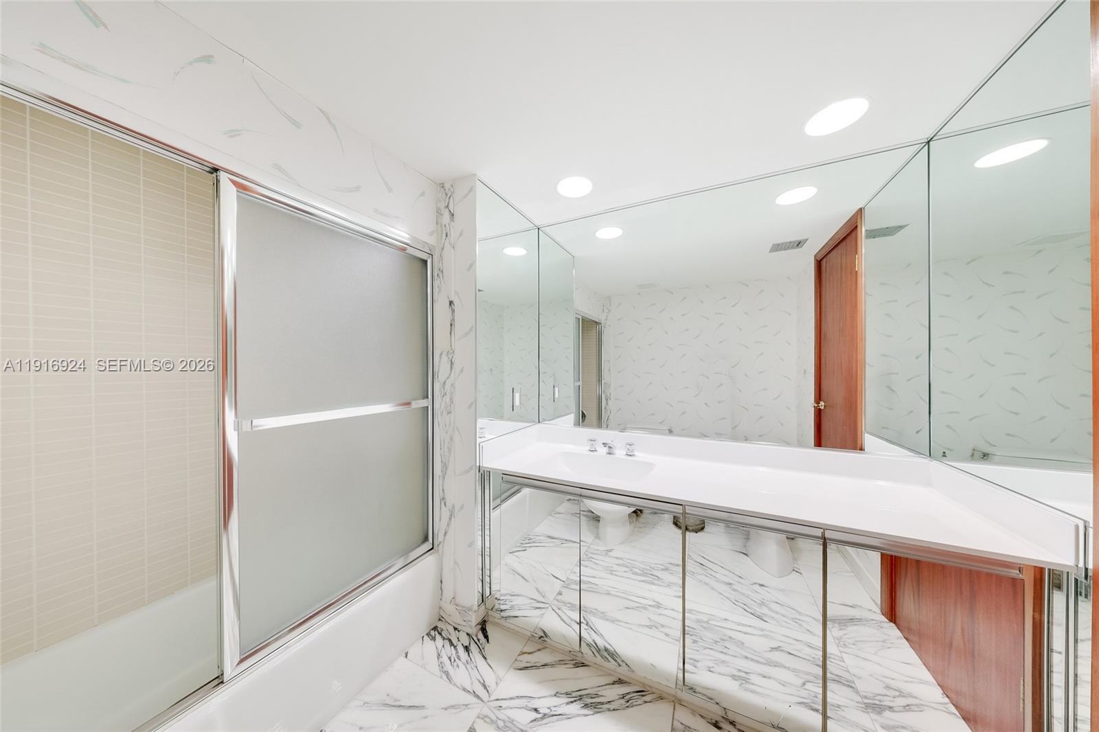 Brickell Key One - Residential