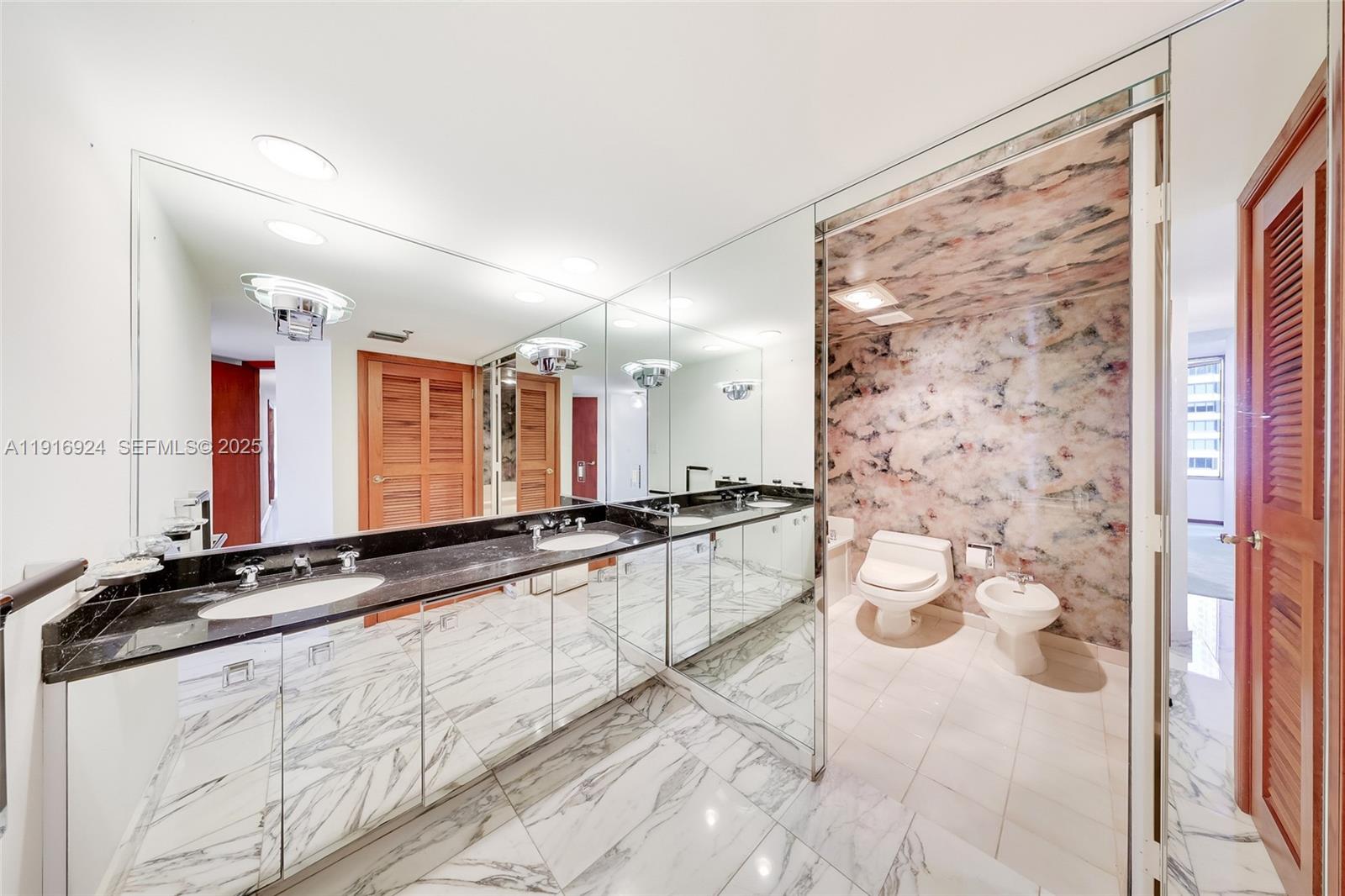 Brickell Key One - Residential