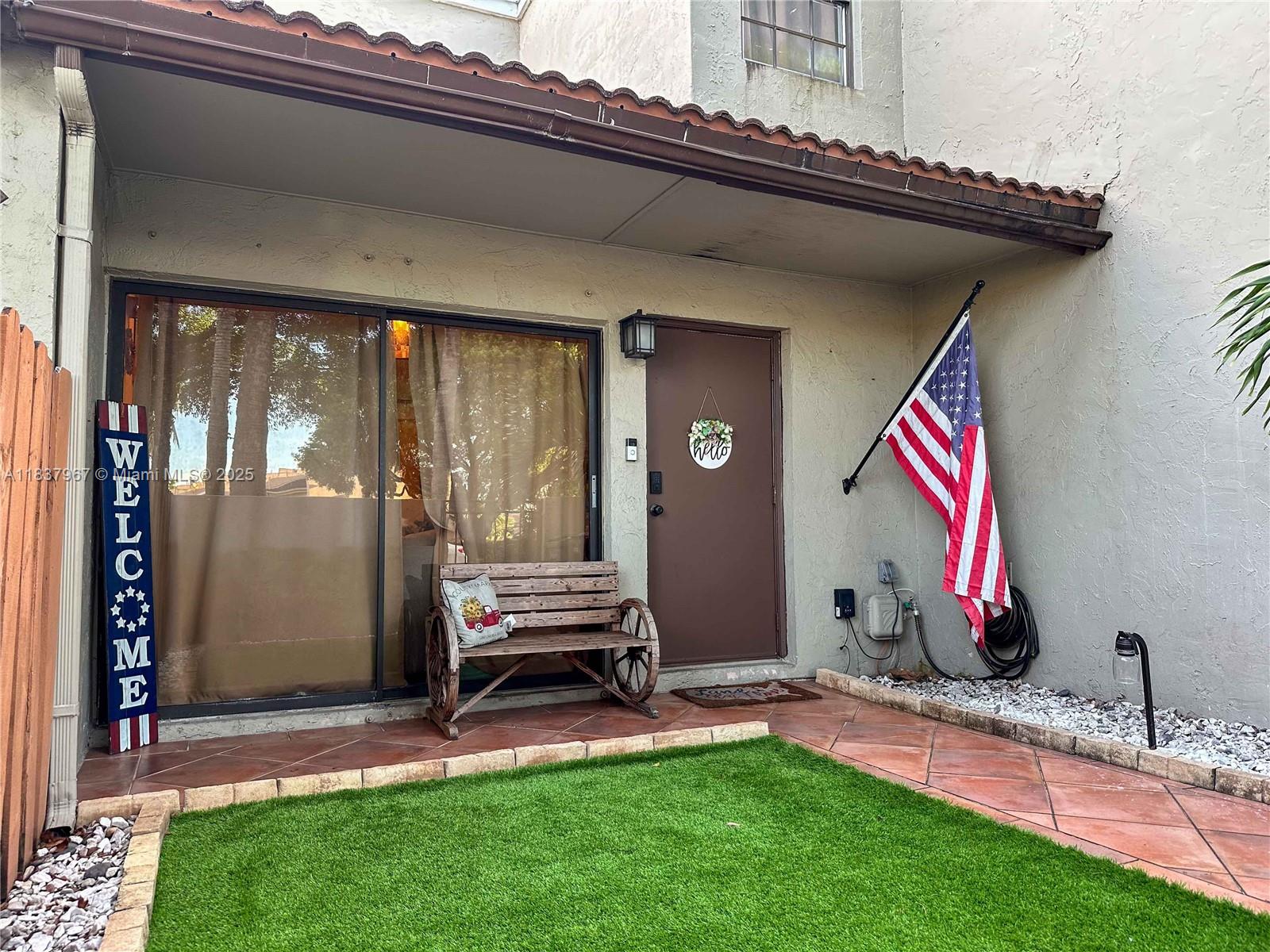10405 SW 153rd Ct 2, Miami, FL, 33196/$365,000 1 10405 SW 153rd Ct 2