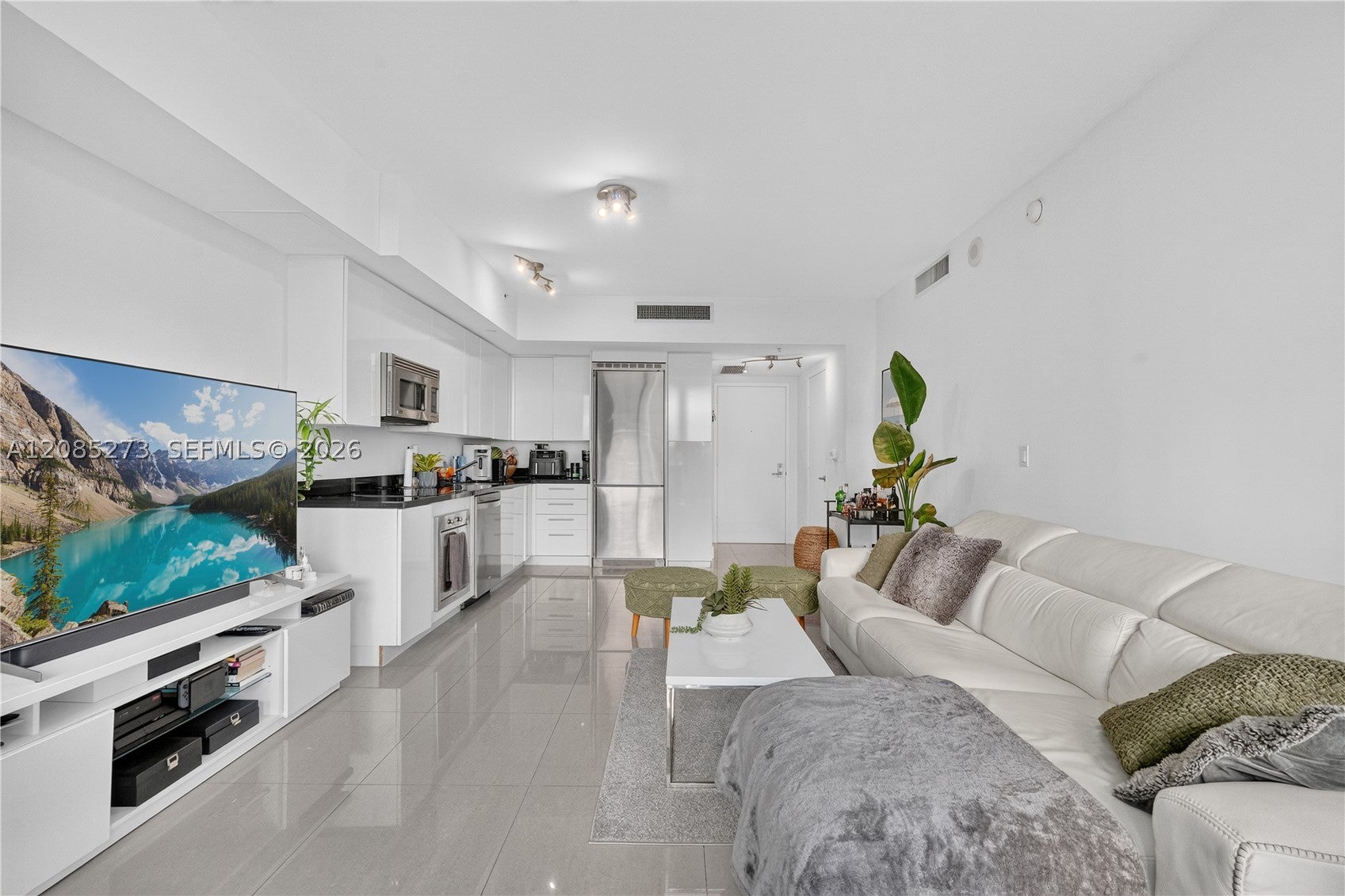 92 SW 3rd St 4407