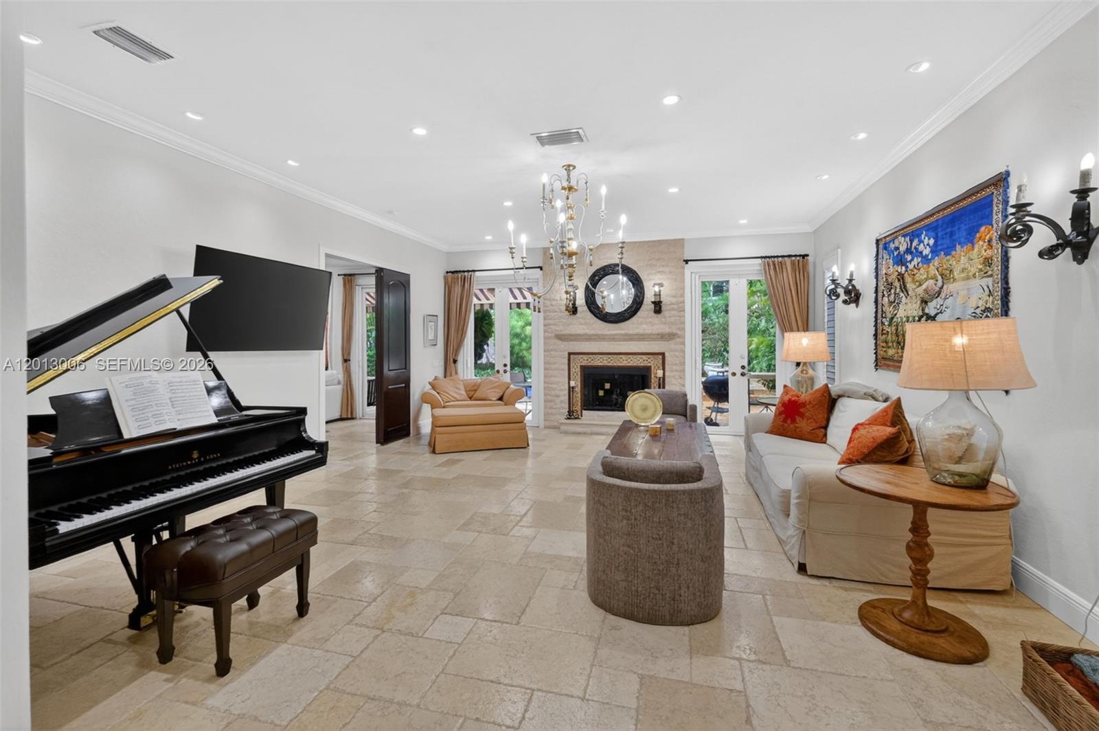 ESPANOLA HEIGHTS - Residential