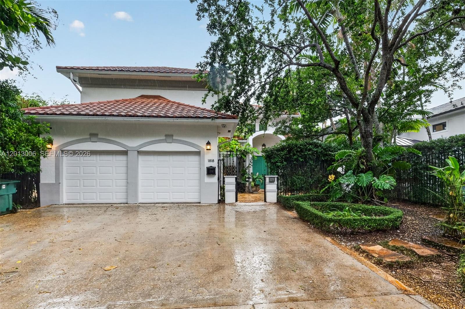 ESPANOLA HEIGHTS - Residential