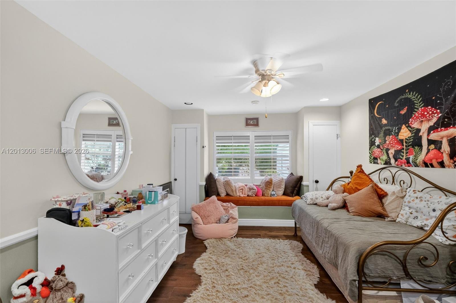 ESPANOLA HEIGHTS - Residential