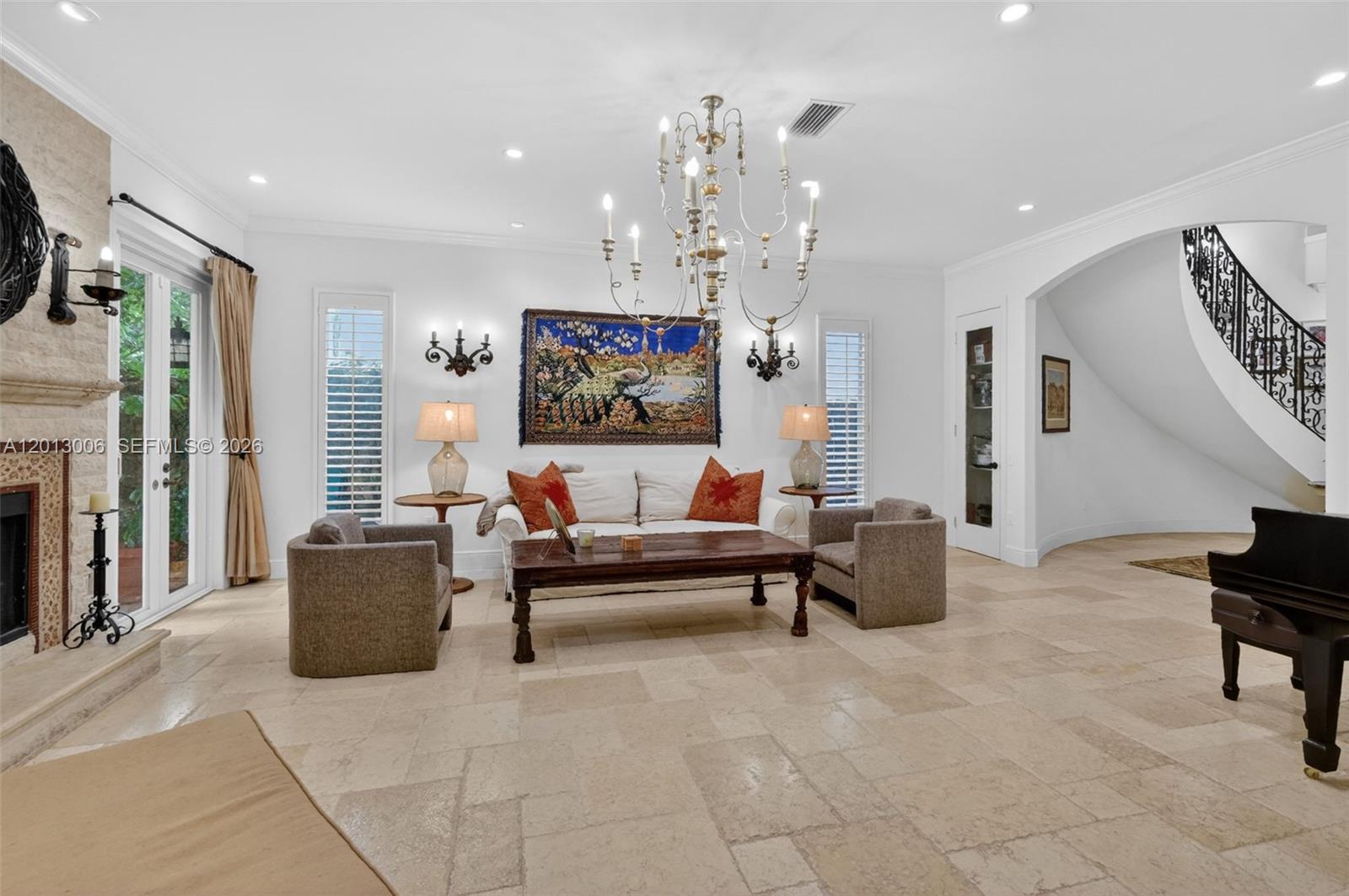 ESPANOLA HEIGHTS - Residential