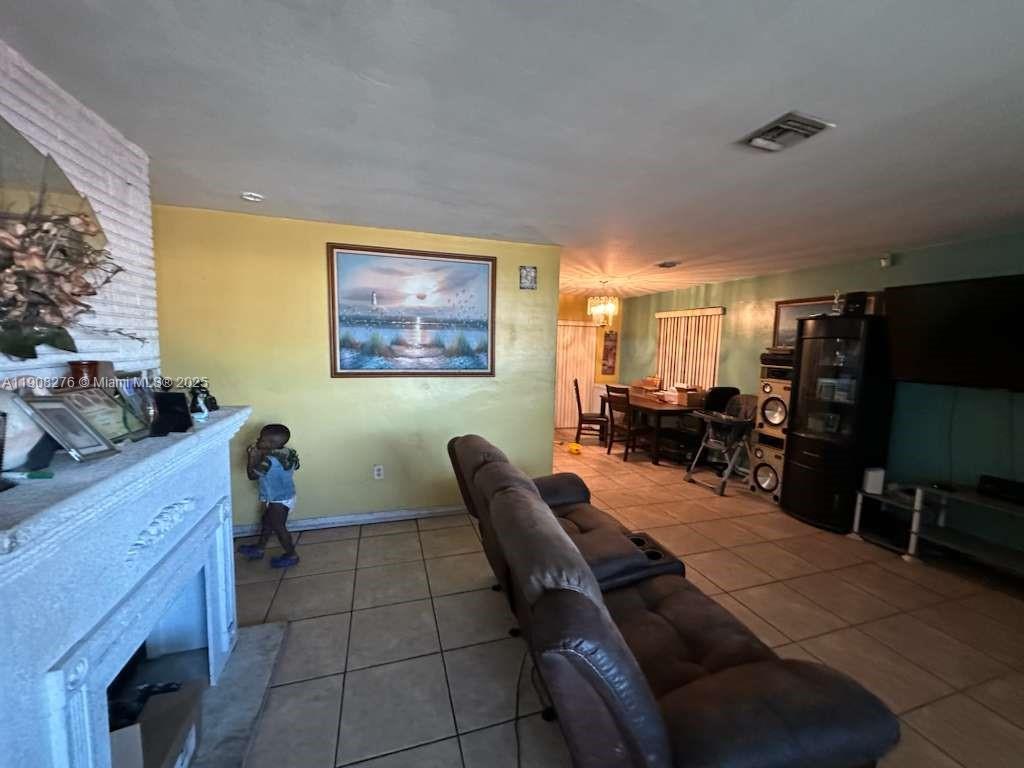 MIRAMAR SEC 9 - Residential