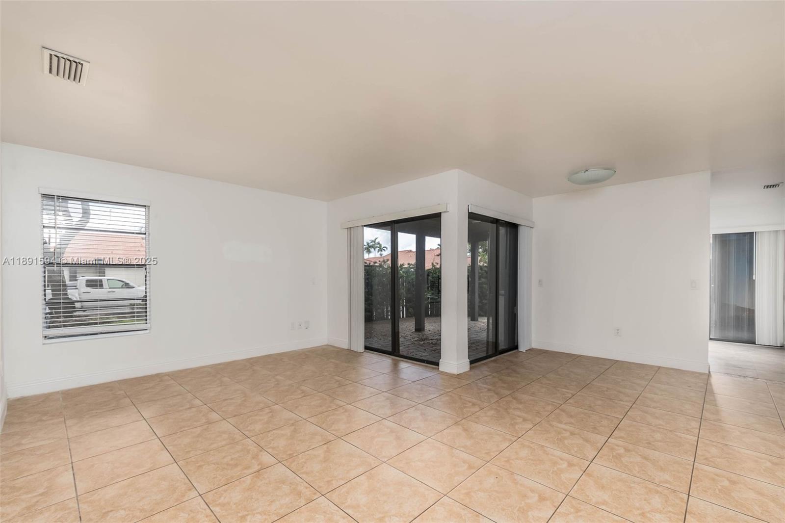 LAKES MEADOW VILG HOMES C - Residential