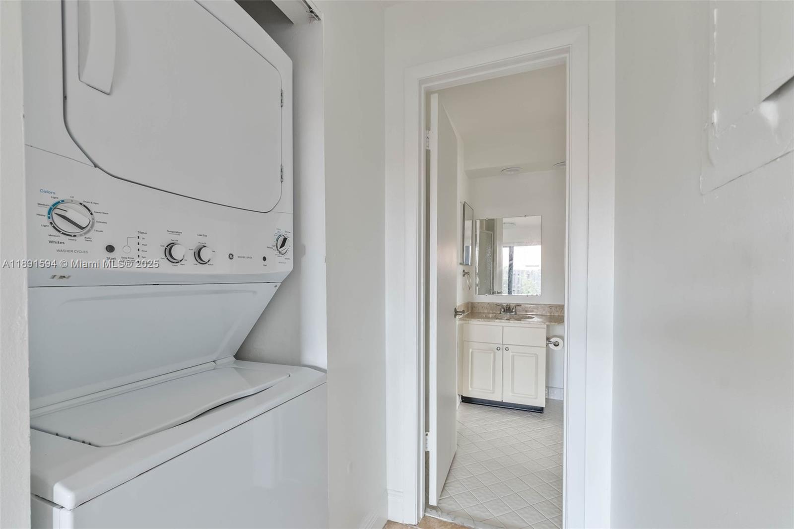 LAKES MEADOW VILG HOMES C - Residential