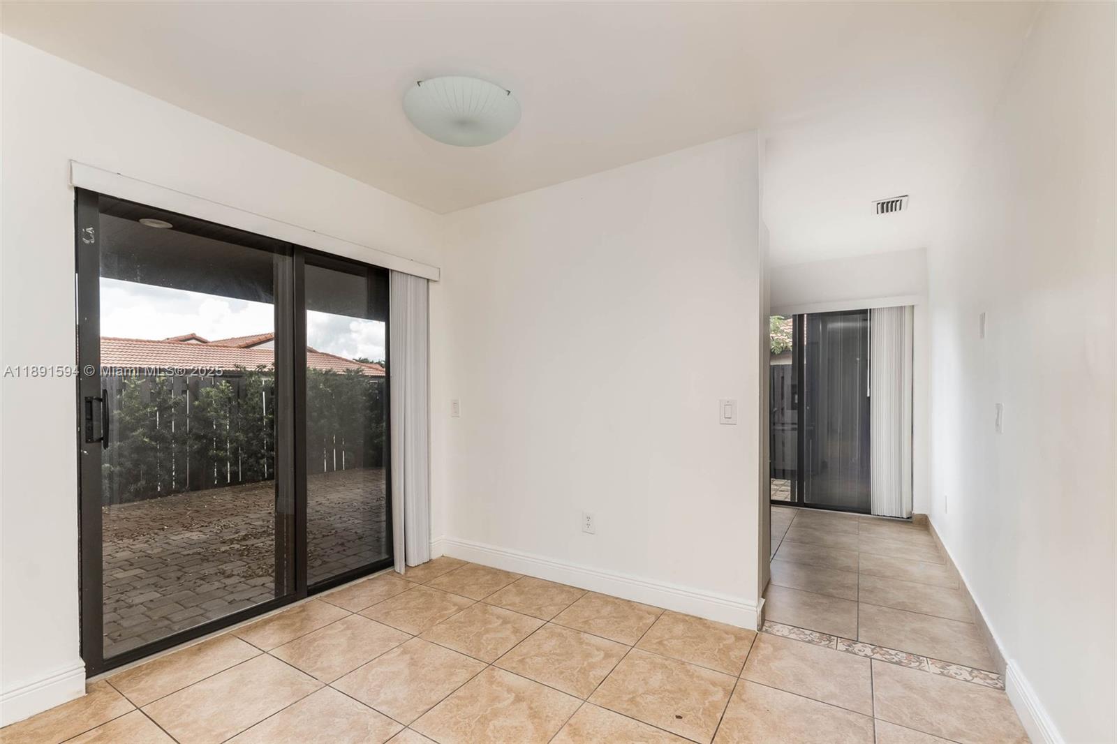 LAKES MEADOW VILG HOMES C - Residential