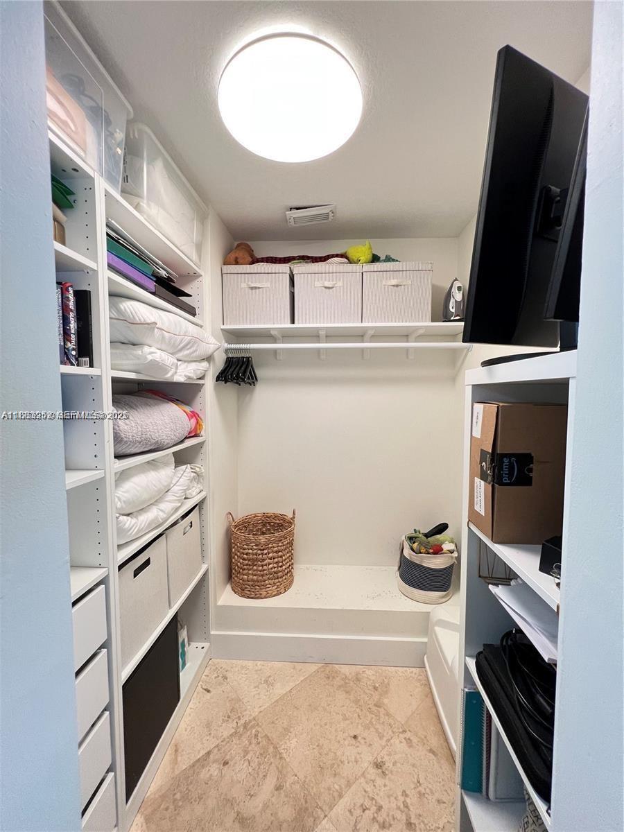 ROADS END VILLAGE CONDO - Residential