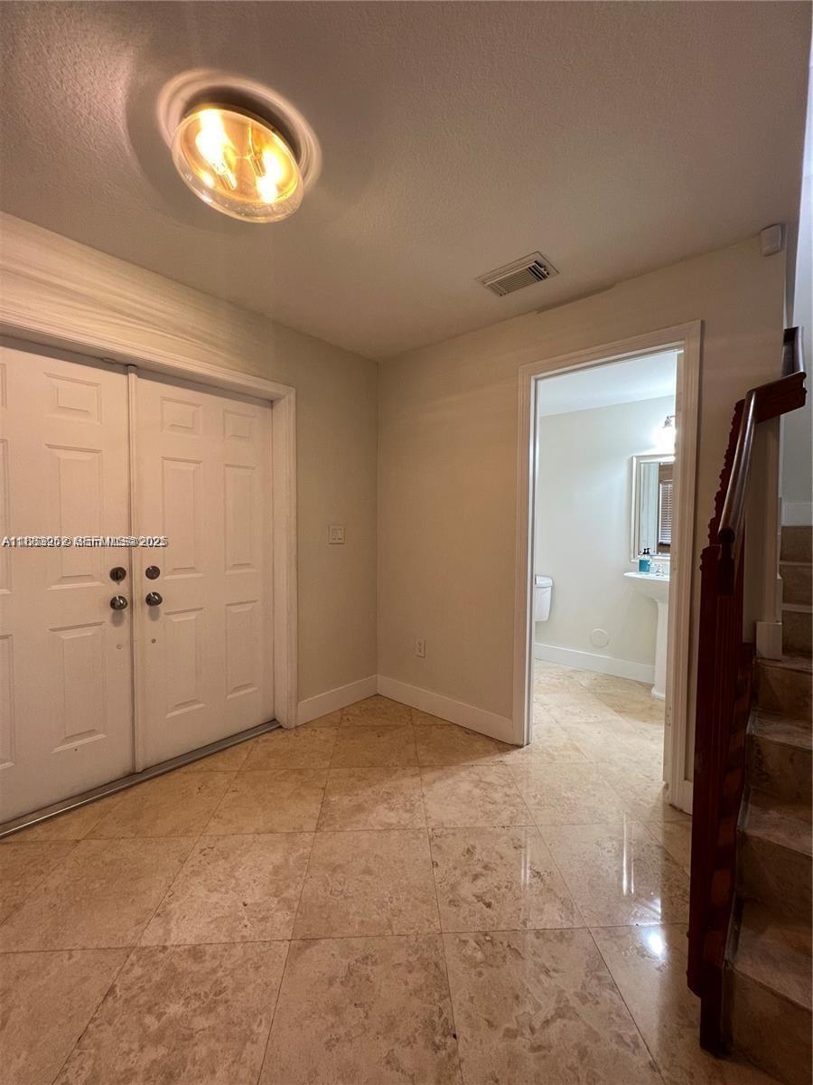 ROADS END VILLAGE CONDO - Residential