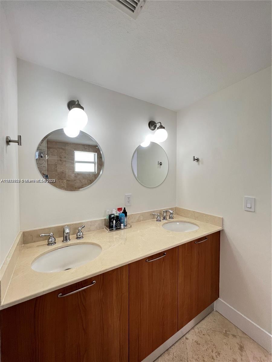 ROADS END VILLAGE CONDO - Residential