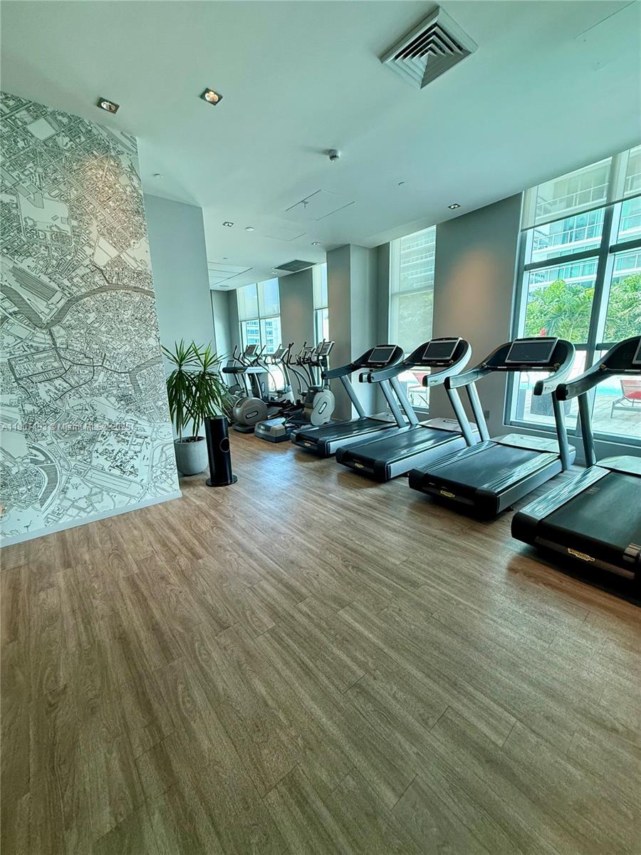 1100 MILLECENTO RESIDENCE - Residential Lease