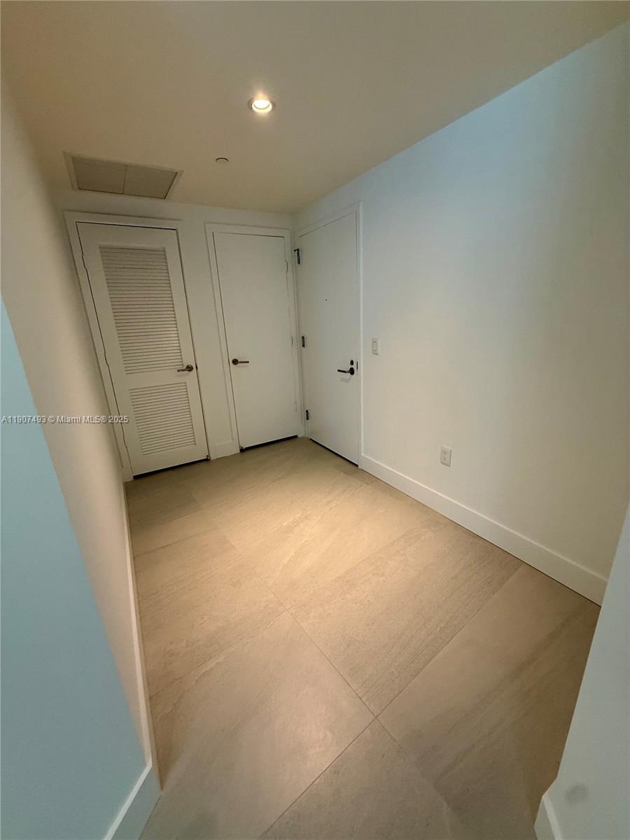 1100 MILLECENTO RESIDENCE - Residential Lease