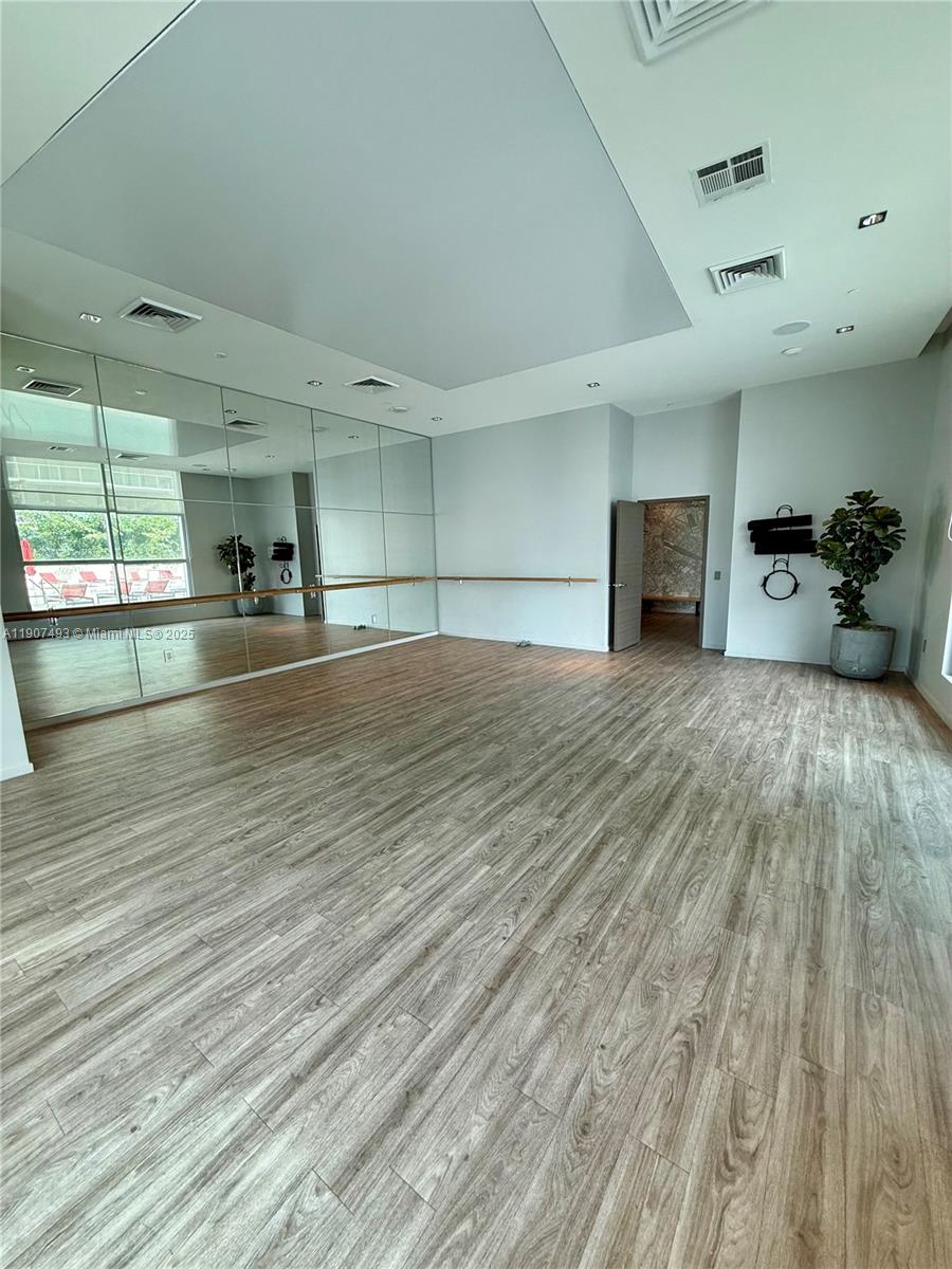 1100 MILLECENTO RESIDENCE - Residential Lease