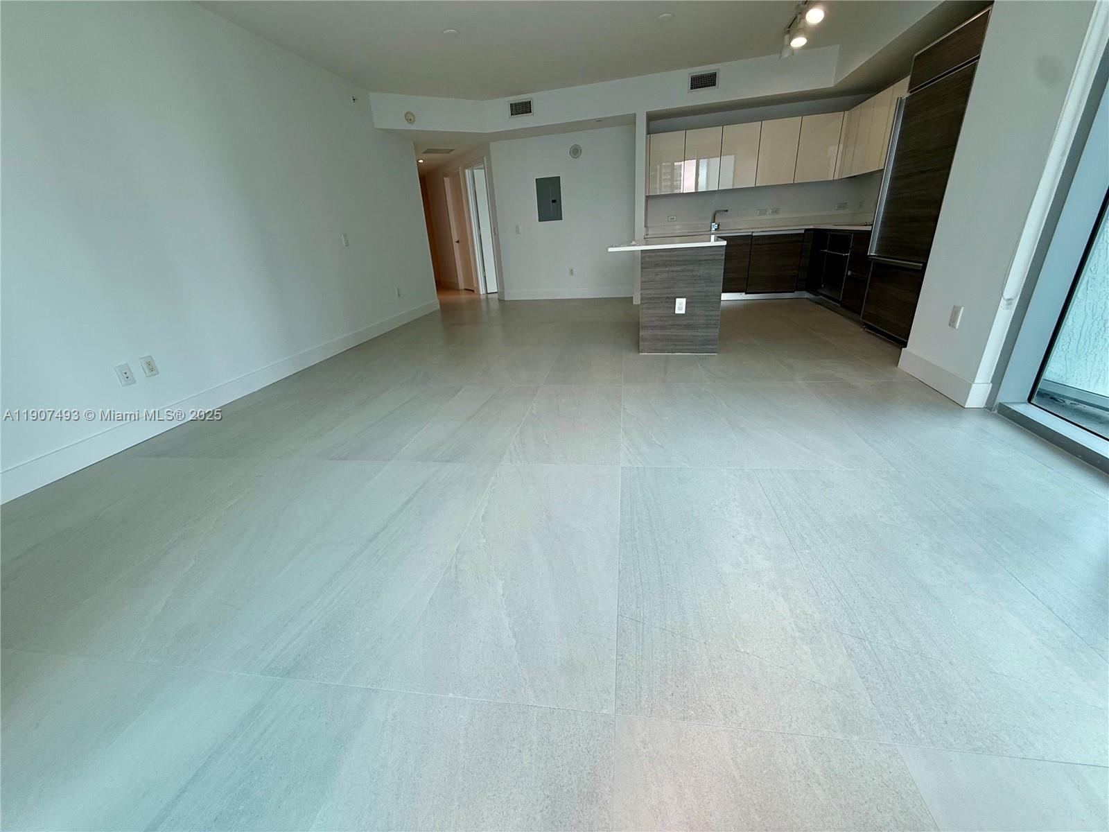 1100 MILLECENTO RESIDENCE - Residential Lease