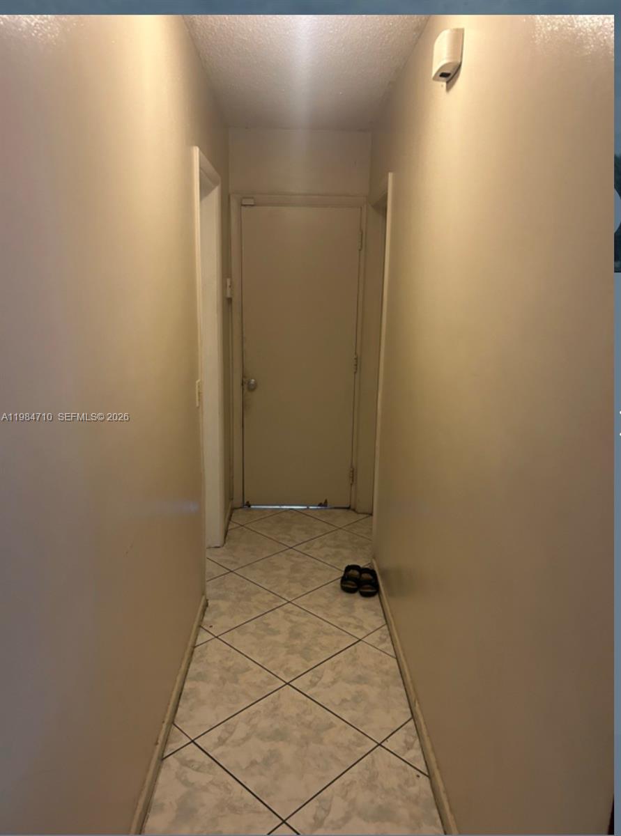 BISCAYNE GARDENS SEC F PA - Residential Lease