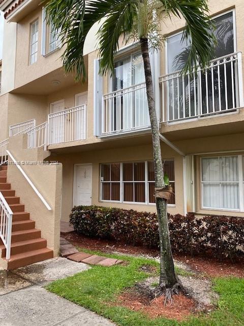 JUST PLAIN BEAUTIFUL!! GREAT RENTAL PROPERTY IN EXCELLENT CONDITION AND GREAT COMMUNITY.