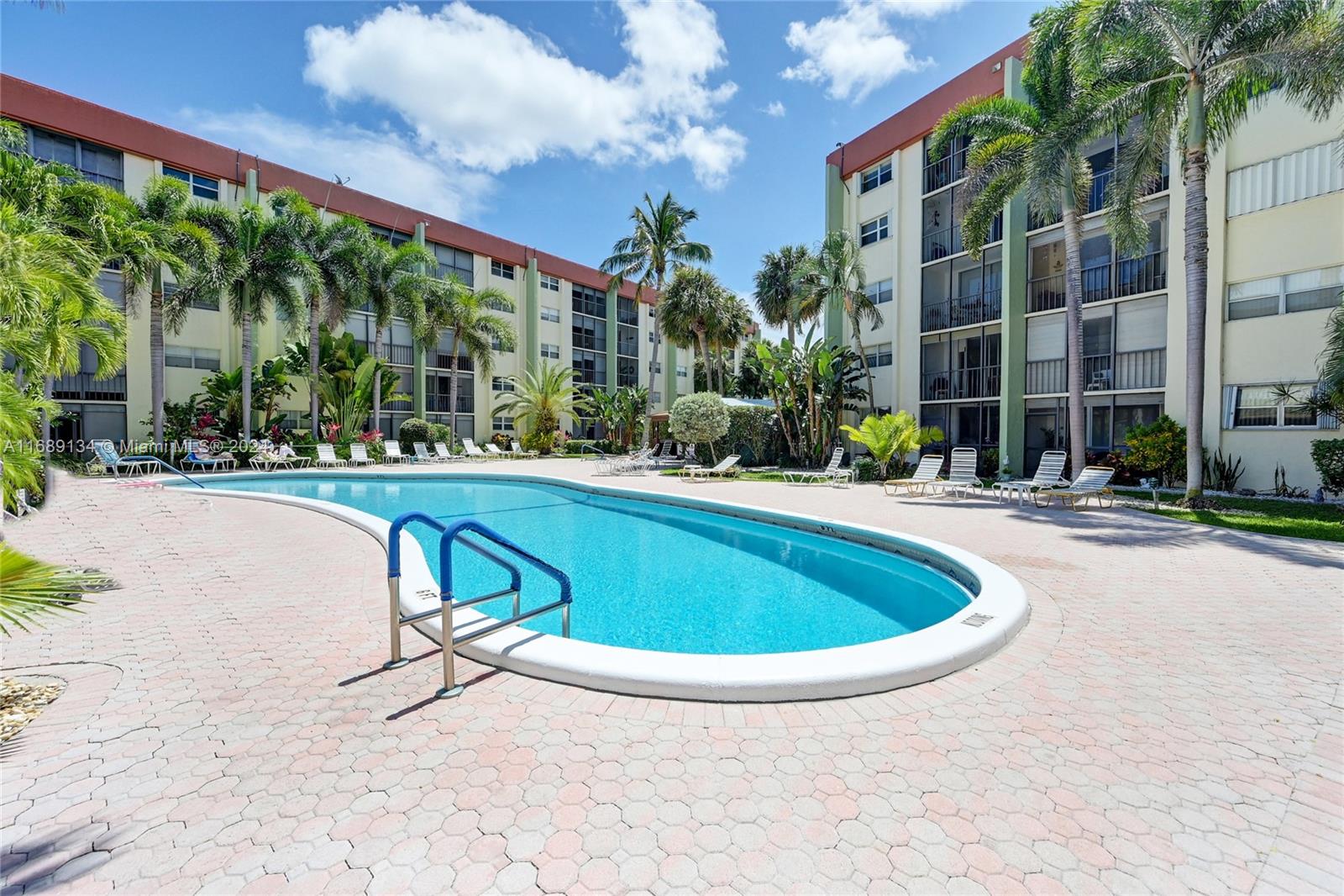 5431 NE 25th Ave 103B
