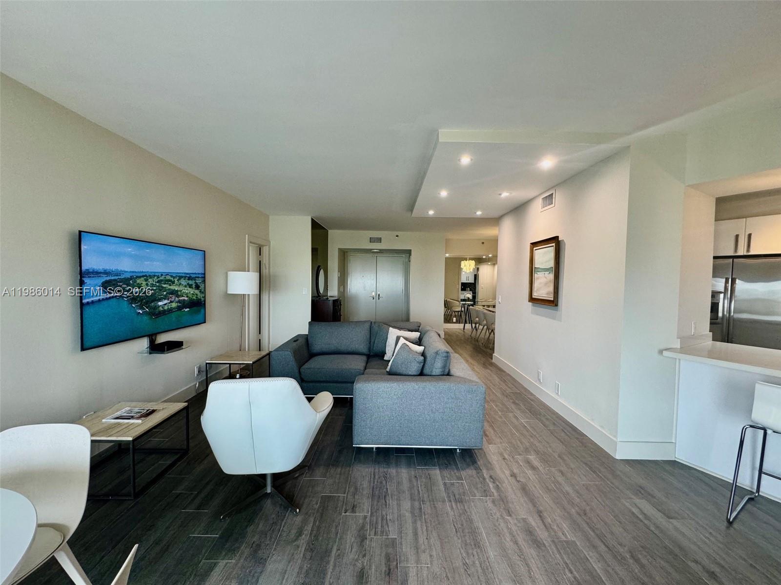 HAMPTONS WEST CONDO - Residential Lease