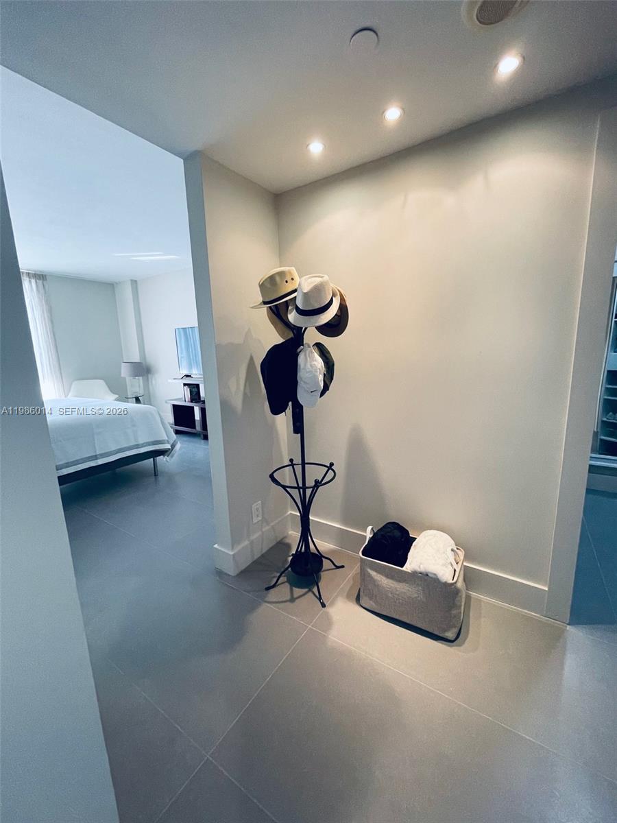 HAMPTONS WEST CONDO - Residential Lease