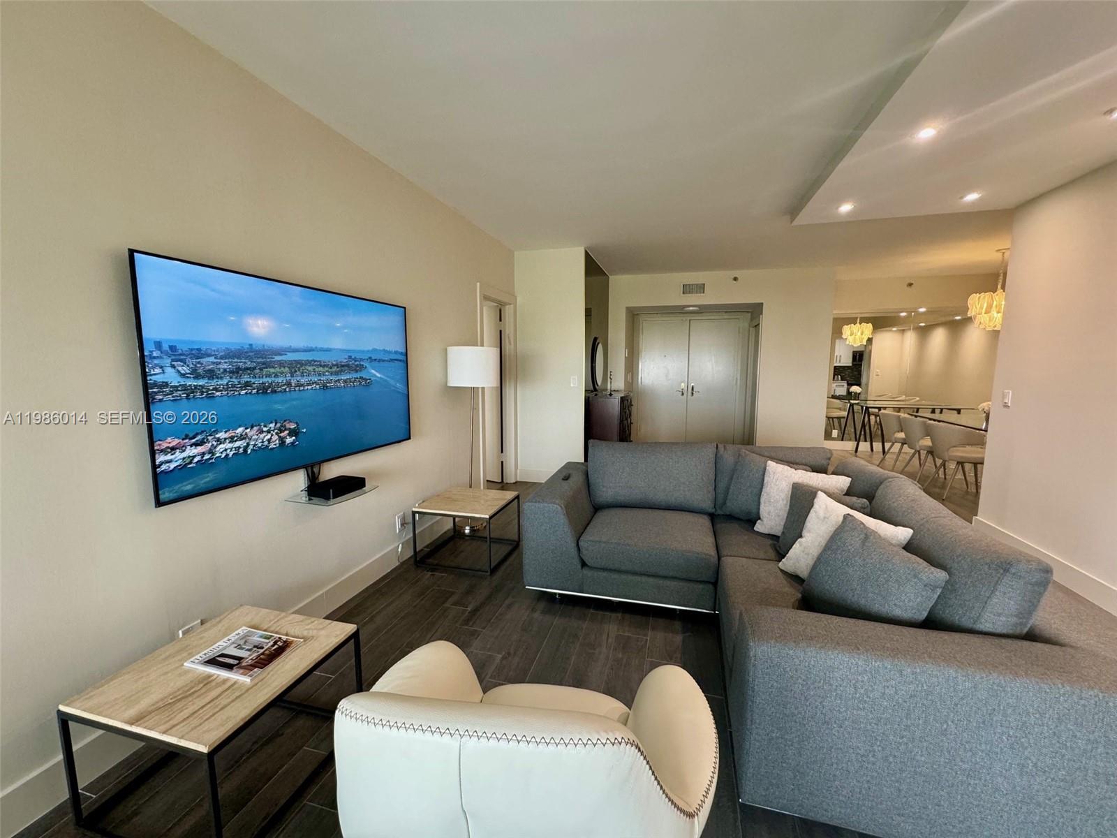 HAMPTONS WEST CONDO - Residential Lease