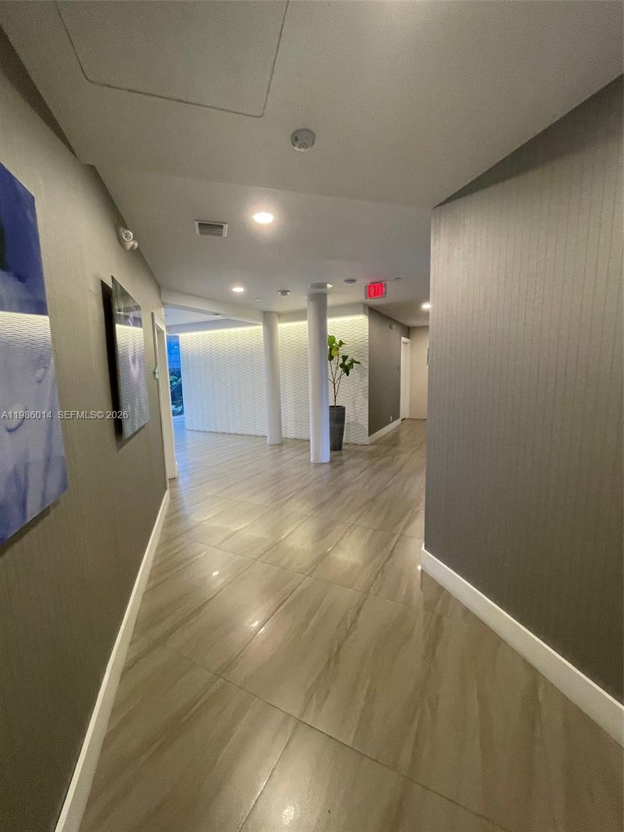 HAMPTONS WEST CONDO - Residential Lease