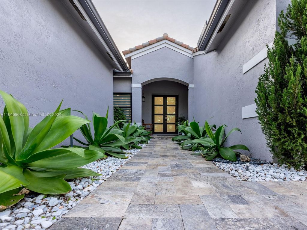 Photo of 180 Montclaire Dr, Weston, FL 33326 (MLS # A11649868)