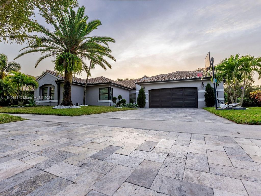 Photo of 180 Montclaire Dr, Weston, FL 33326 (MLS # A11649868)