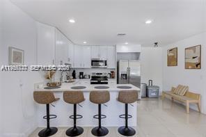 NORTH HOLLYWOOD - Residential