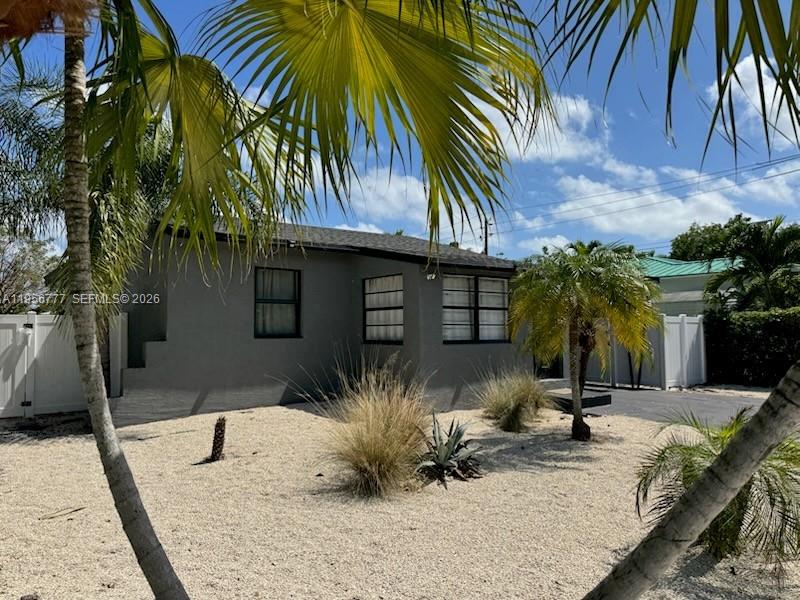 NORTH HOLLYWOOD - Residential