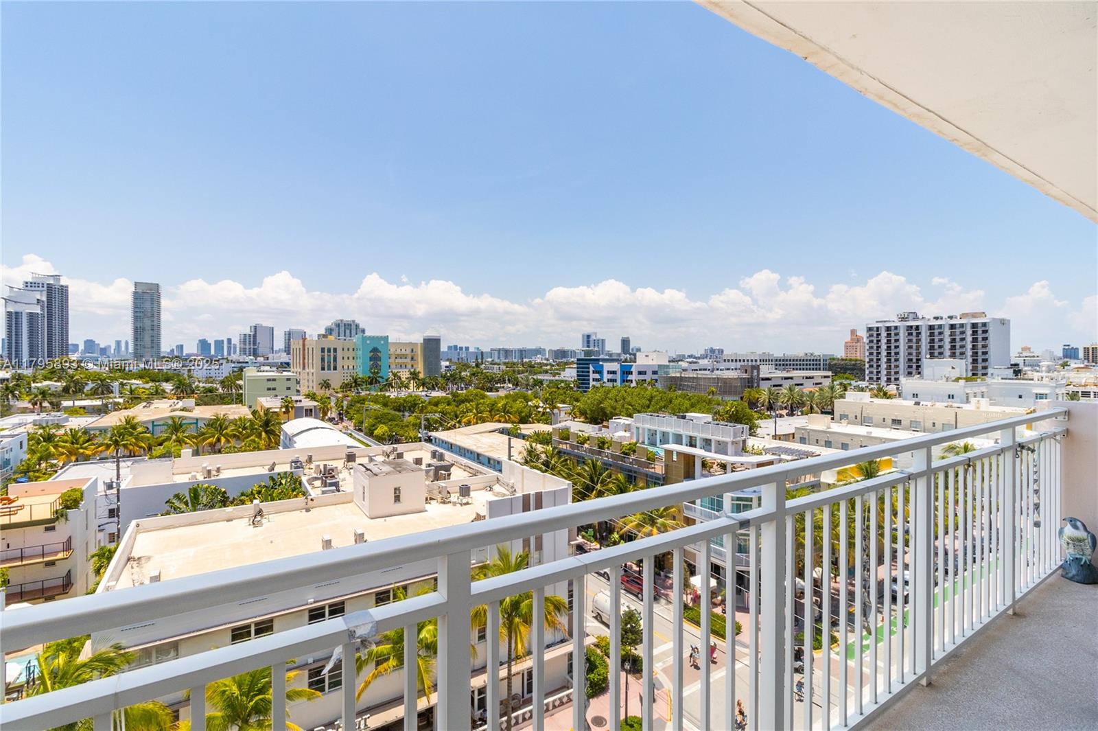 345 Ocean Dr 904