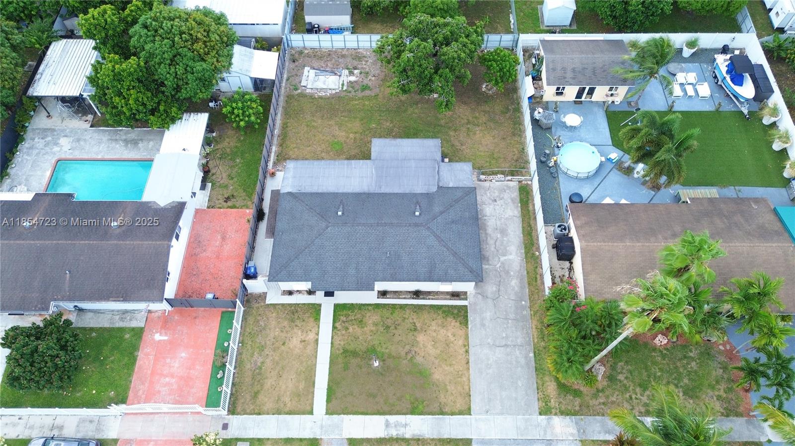 LOS ANGELES ESTATES SEC 3 - Residential