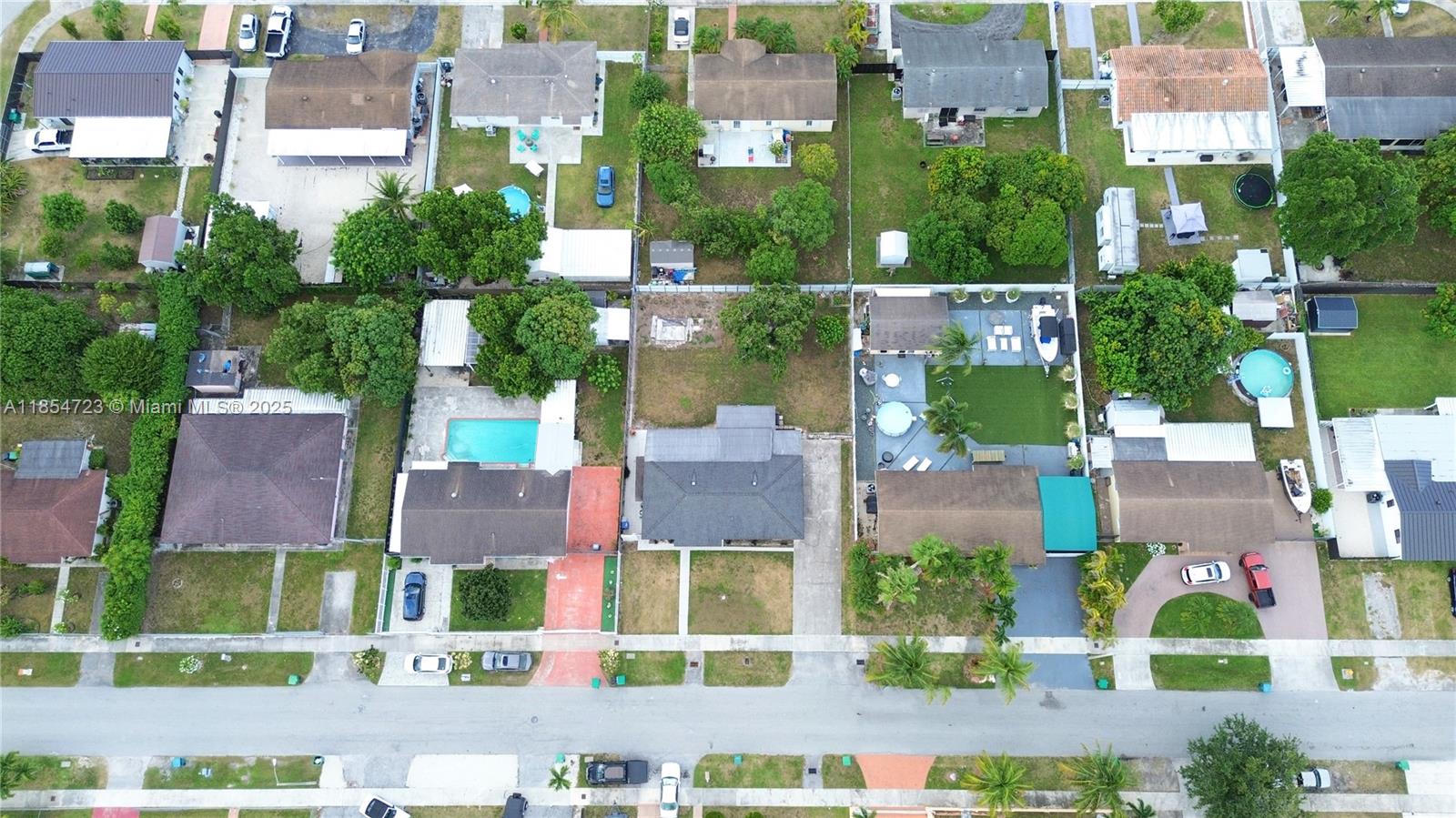 LOS ANGELES ESTATES SEC 3 - Residential