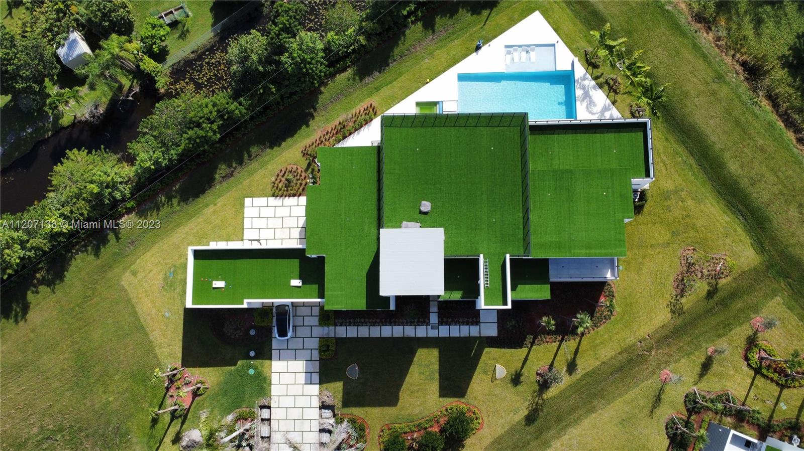 PACIFIC ACRES - Residential