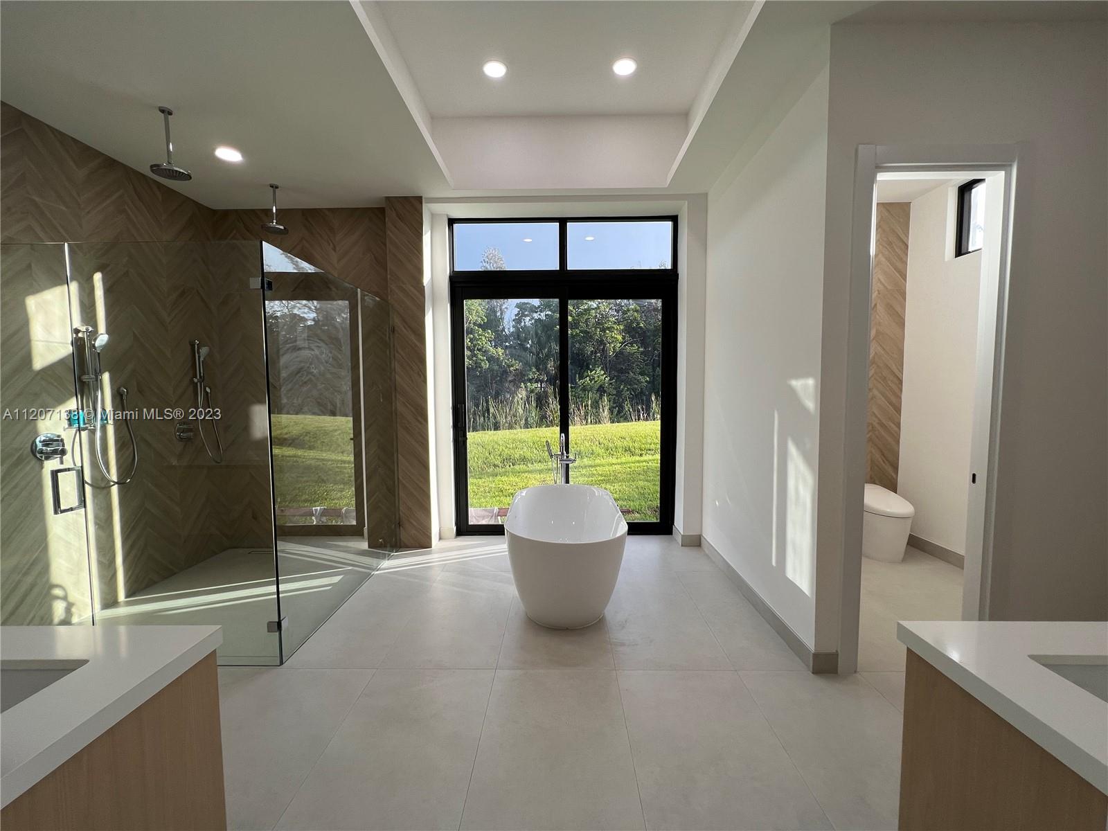 PACIFIC ACRES - Residential